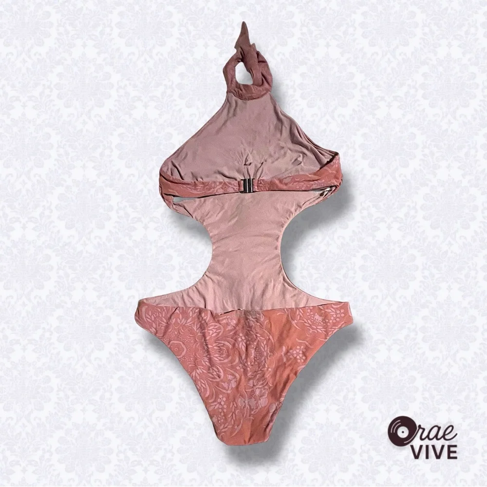 O’Neill Women’s Ascend Hybrid One Piece Swimsuit in Carmel [L] - Picture 2 of 5
